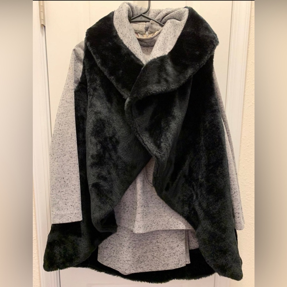 1960”S VINTAGE ALFRED WERBER 3 PIECE SET SKIRT, TOP AND FUR TOP COAT